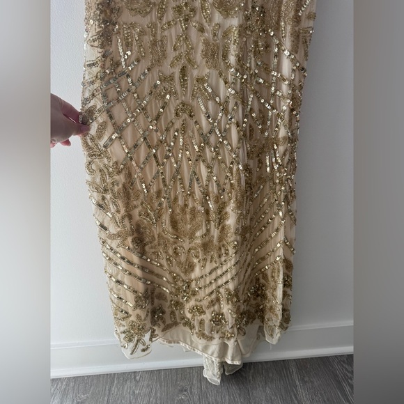 MAC DUGGAL Gold Embellished Fringe Cap Sleeve Trumpet Gown 10 - Picture 8 of 13